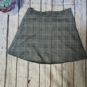 Brandy Melville Houndstooth Circle Skirt